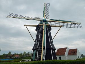 Die Mühle von Aagtekerke hat sechs Ecken