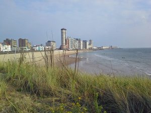 Boulevard von Vlissingen mit Strand im Vordergrund