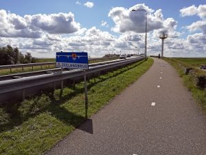 Zufahrt Zeelandbrücke bei Zierikzee